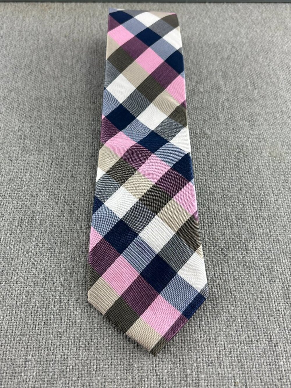 Chaps Pink Buffalo Check / Plaid Men's Tie 3" x 59"